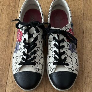 Brighton embroidered Floral Sneakers with Black and White Design, 9M